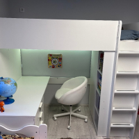 Легло-надстройка + МАТРАК + бюро + гардероб , снимка 1 - Мебели за детската стая - 44657058