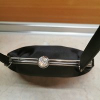 Accessorize малка черна  чанта тип кклъч  , снимка 4 - Чанти - 44305293