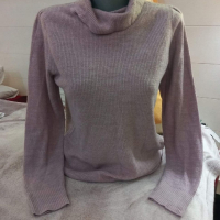 пуловер , снимка 1 - Блузи с дълъг ръкав и пуловери - 44514574