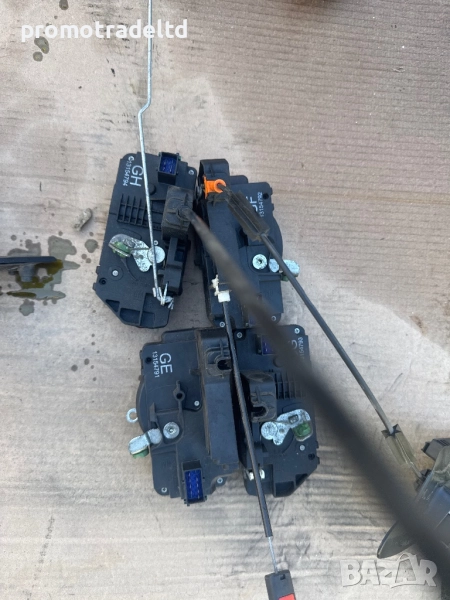 Лява дясна предна задна брава врата Опел Корса Ц Opel Corsa C 13154791 13154792 13154793 13154794, снимка 1