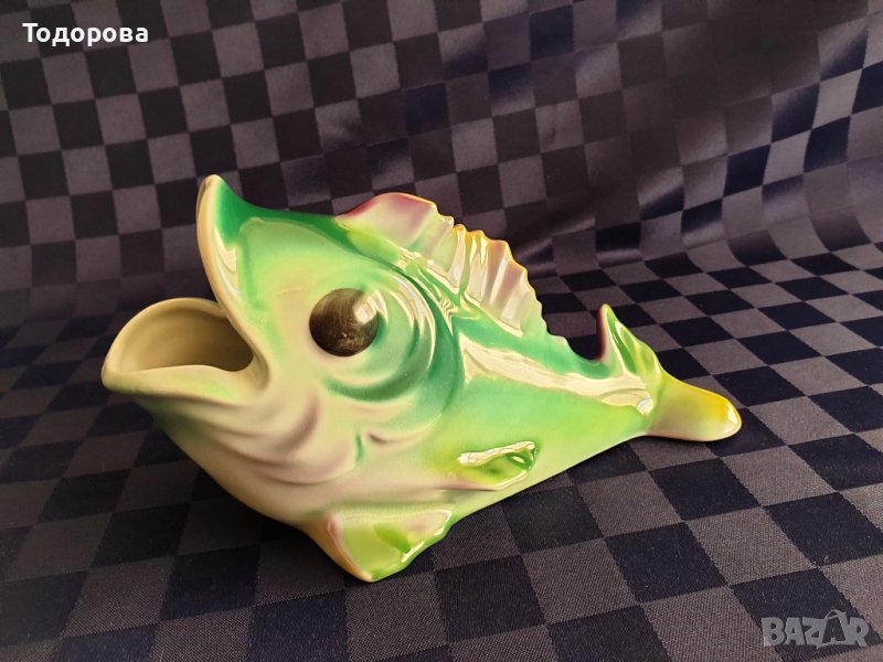 Голяма порцеланова фигура на риба-Изида , снимка 1