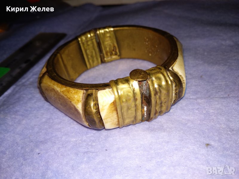 СТАРИННА БРОНЗОВА ТИБЕТСКА МАЙСТОРСКА ТРАДИЦИОННА ГРИВНА с КАМИЛСКА КОСТ 38337, снимка 1