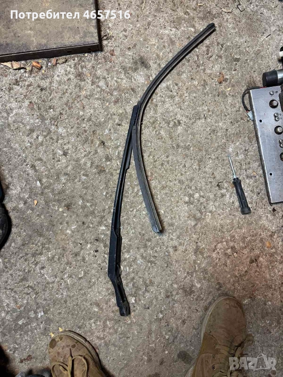 Ляво рамо предна чистачка на Ауди Audi A8 D4 H4 само за 40лв. 3392125891, снимка 1