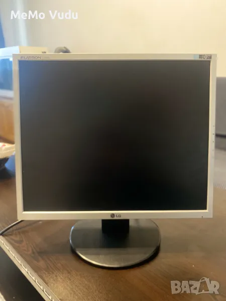 Монитор LG Flatron L1952SQ 19 инча, снимка 1