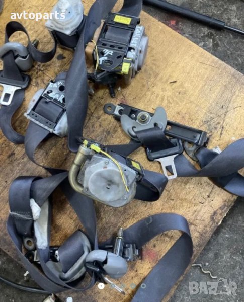 Toyota Avensis Verso 2005година Колани, снимка 1