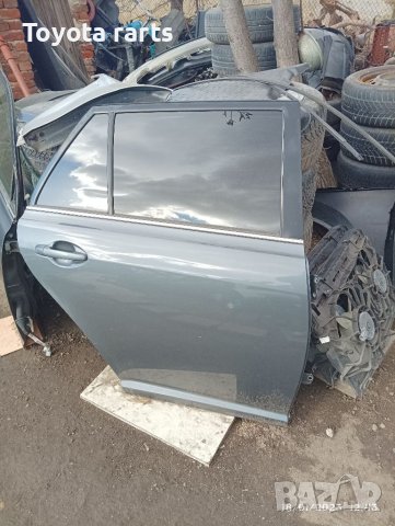 Врати за Тойоти Авенсис: комби, седан, хечбек , снимка 5 - Части - 39353804