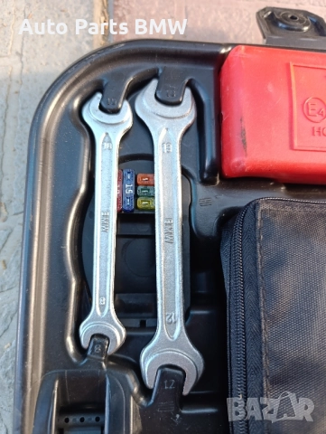 Кутия инструменти BMW Е60 Кутия аптечка БМВ Е60 Триъгълник, снимка 4 - Части - 50981321