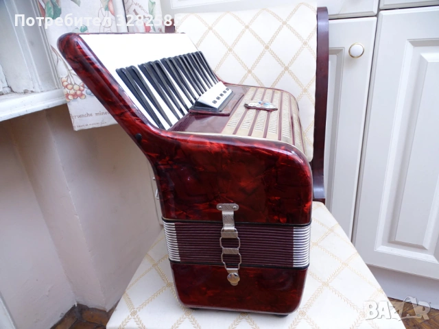 Продавам неупотребяван акордеон Weltmeister 48 баса в отлично състояние, снимка 9 - Акордеони - 53770008