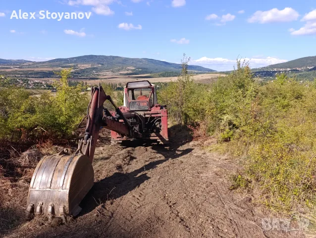 Багер ЮМЗ с челен товарач, снимка 2 - Индустриална техника - 56071138