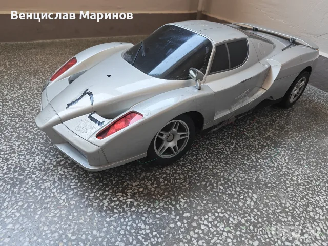 RC Ferrari Enzo 30e, снимка 2 - Коли, камиони, мотори, писти - 56174134