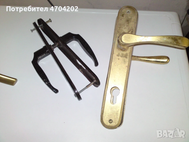 Дръжки за врати и дограма