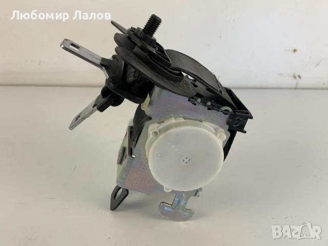 Заден среден предпазен колан Пежо Peugeot 3008 5008 (09-17)г. 9681976580, снимка 3 - Части - 50590665