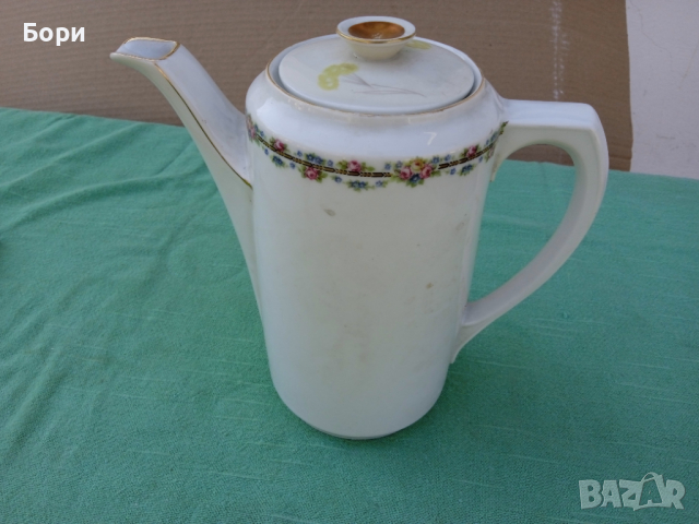 Стар порцеланов чайник, снимка 1 - Аксесоари за кухня - 36242717