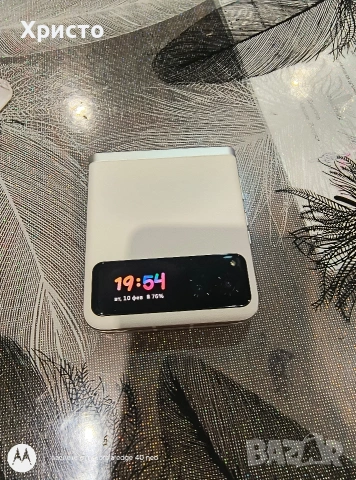 Motorola RAZR 40, снимка 6 - Motorola - 53433287