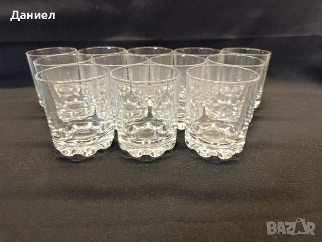 12 броя чаши за уиски