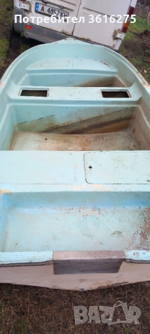 ПРОДАВАМ СТЕГНАТА СТЪКЛОПЛАСТОВА ЛОДКА +Извънбордов двигател 20к.с. , снимка 2 - Воден транспорт - 53568758