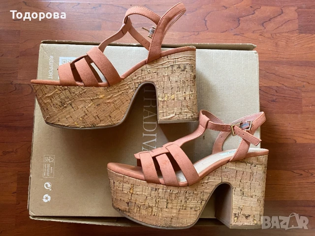 Сандали Stradivarius с коркова платформа, много високи, снимка 2 - Сандали - 51224871