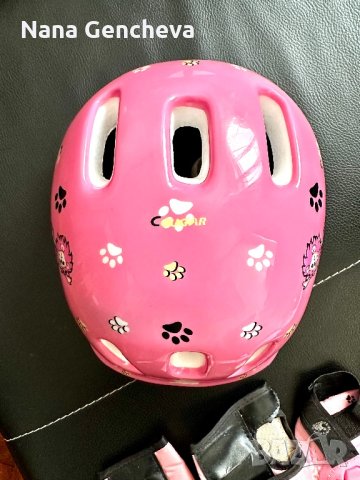Каска и наколенки, снимка 2 - Скутери и тротинетки - 41516113