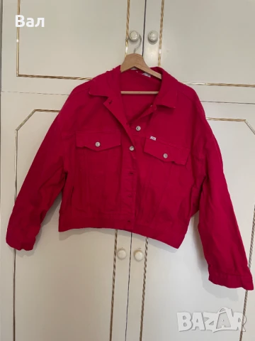 Дамско дънково яке в червен цвят, снимка 1