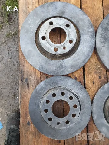 Спирачни дискове Audi A4 B6 2.5 180, снимка 2 - Части - 48444055