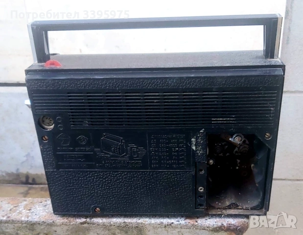 Радио Селена (VEF 202) за реставрация или резервни части на части, снимка 3 - Радиокасетофони, транзистори - 53772133