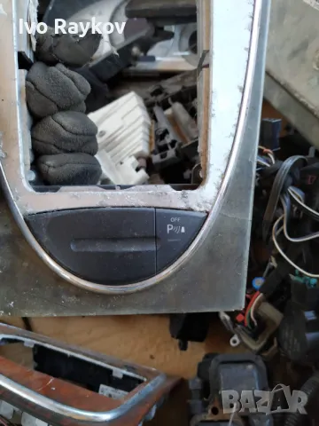 Бутон парктроник Mercedes E class W211 2.7 , 2118216958, снимка 2 - Части - 47466235