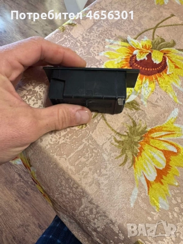 Пепелник задна дясна врата за Ауди, Audi само за 20лв. 4b0857406a, снимка 4 - Части - 52487264