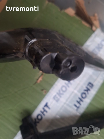 оригинална стойка крачета телевизор GRUNDIG модел  55VLX600, снимка 3 - Стойки, 3D очила, аксесоари - 53511317