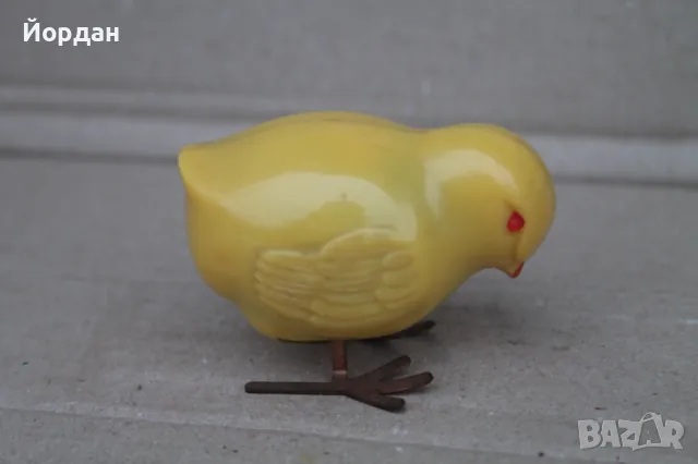 Стара детска играчка с пружина 