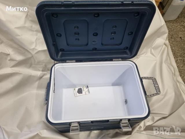 хладилна кутия OUTWELL 60lt, снимка 4 - Хладилни чанти - 50903251