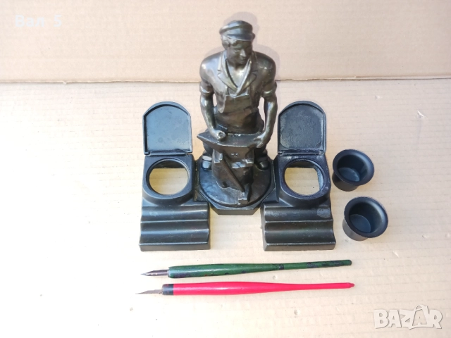 Стара метална мастилница - КОВАЧ , статуетка , перодръжки, снимка 5 - Антикварни и старинни предмети - 52143704