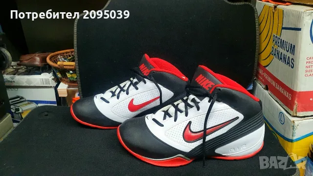 Маратонки Nike. 