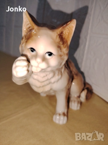 Статуетка котка 