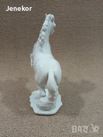 Порцеланова фигура., снимка 5 - Статуетки - 40343703