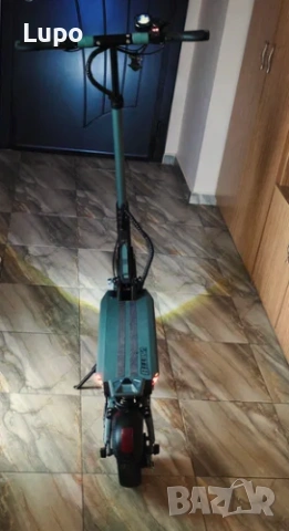 Продавам електрическа тротинетка Vsett 8, снимка 4 - Други спортове - 53706558