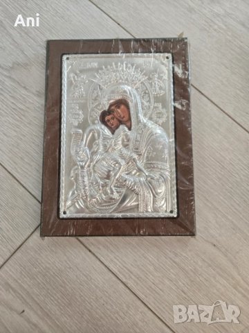 Икона на Света Богородица