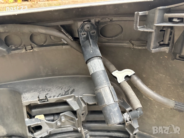 Предна броня с пръскалки за Фолксваген Голф 5/VW GOLF 5, снимка 7 - Части - 52997100