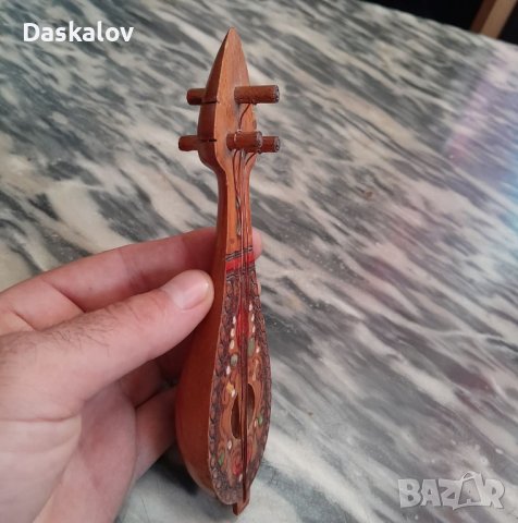 Продавам декоративна дървена гъдулка, снимка 2 - Декорация за дома - 41183044