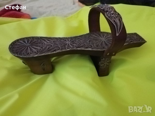 Стара сватбена обувка., снимка 2 - Антикварни и старинни предмети - 41788493