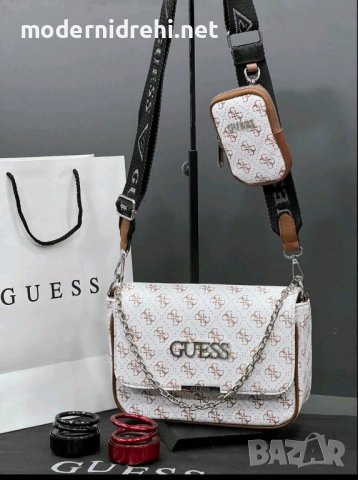 Дамска чанта Guess код 156, снимка 1 - Чанти - 39437336