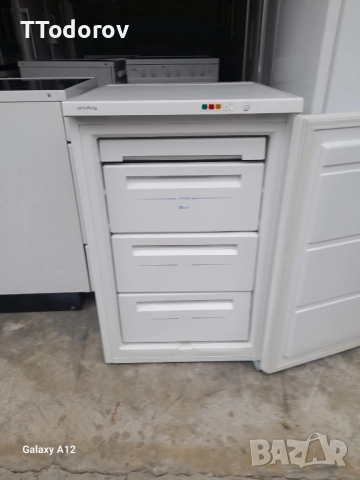 Малък фризер Privileg, 120 l , снимка 2 - Фризери - 52682373