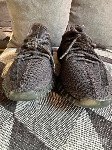 adidas Yeezy Boost 350 V2 Low Black Non-Reflective, снимка 2 - Маратонки - 44422610