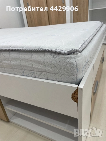 Детска стая , снимка 2 - Мебели за детската стая - 51597243