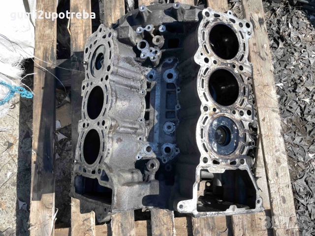 Окомплектован Блок OM642.921 R6428105 MERCEDES E class W211 V6 4matic