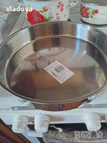 Кръгла тава от неръждаема стомана Нова , снимка 3 - Съдове за готвене - 52693000