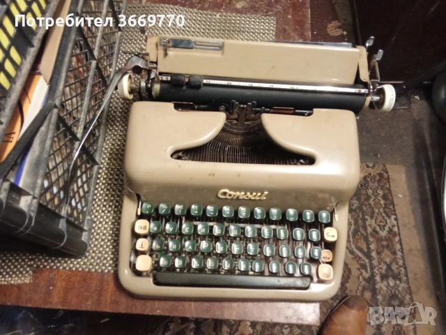 Стара пишеща машина Consul, снимка 4 - Антикварни и старинни предмети - 53746013