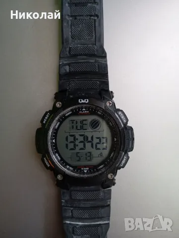 Продавам  мъжки спортен  часовник Q&Q