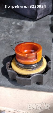 Продавам капачка за масло., снимка 2 - Автомобили и джипове - 41458775