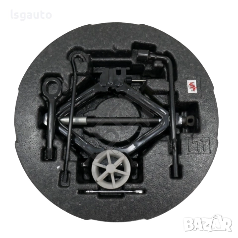 Комплект крик,ключ за джанти и кука за теглене Hyundai i40 2015-2019 ID: 156483