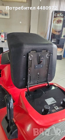 Тракторна косачка Briggs & Stratton, снимка 10 - Градинска техника - 53358925